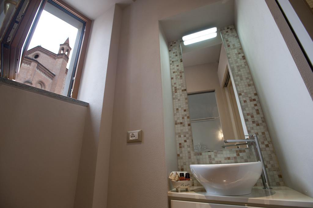 Vinoteca La Sacrestia Bed & Breakfast Alba  Bilik gambar