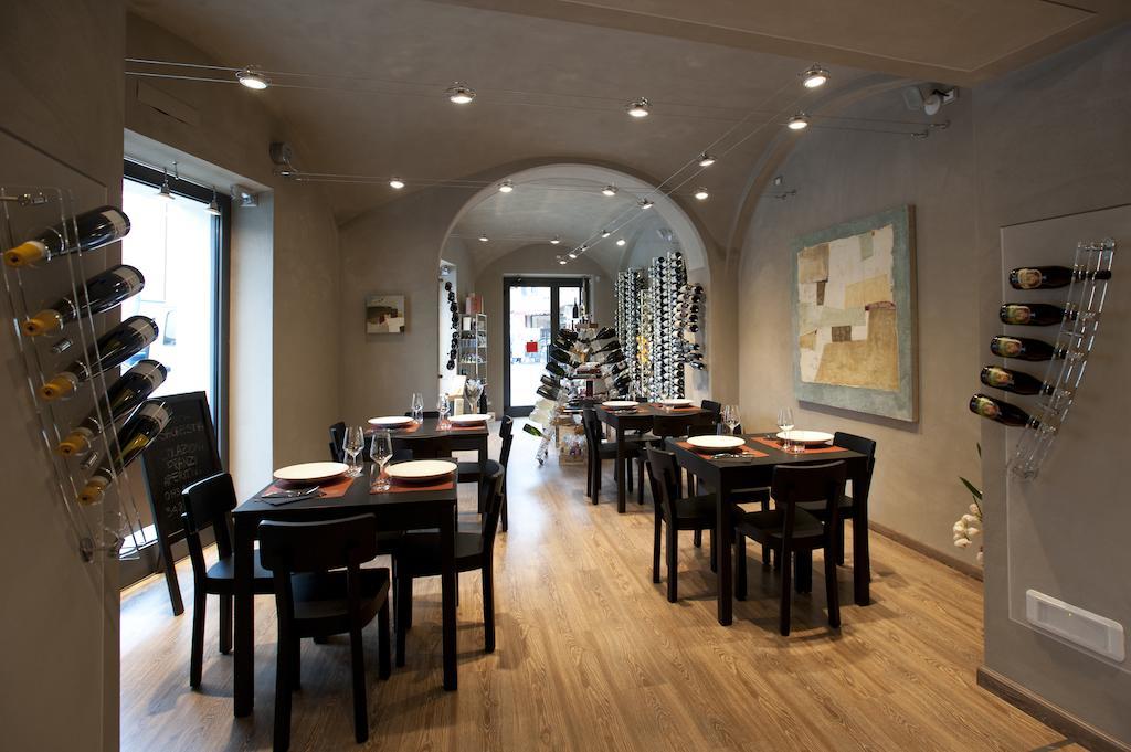Vinoteca La Sacrestia Bed & Breakfast Alba  Luaran gambar