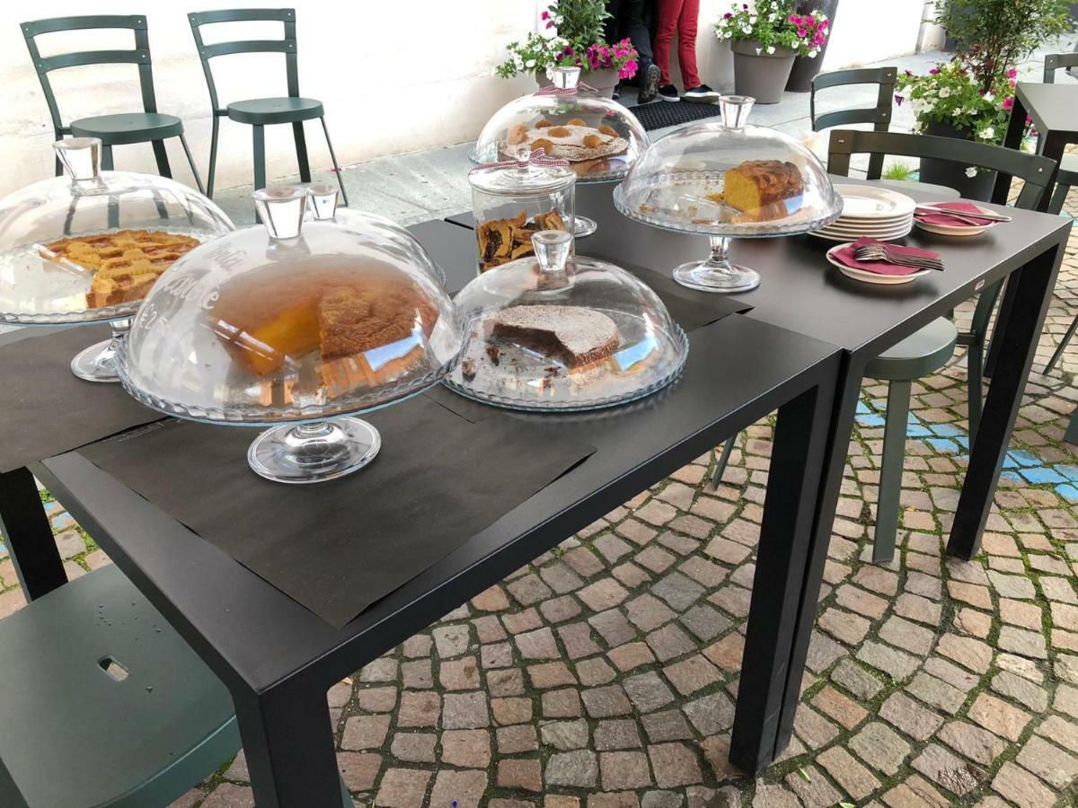 Vinoteca La Sacrestia Bed & Breakfast Alba  Luaran gambar