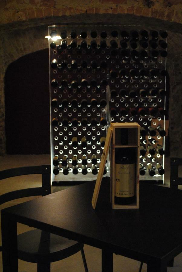 Vinoteca La Sacrestia Bed & Breakfast Alba  Luaran gambar